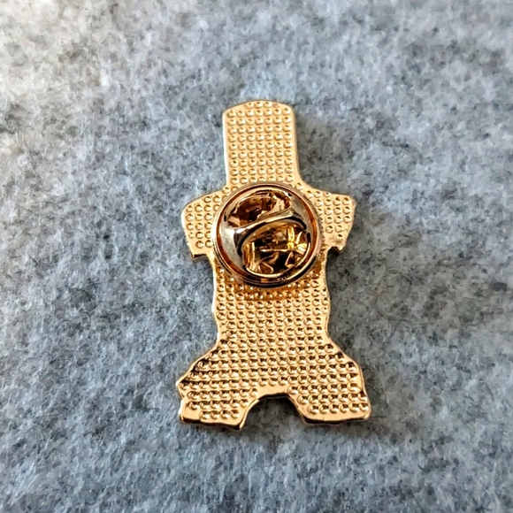 Tis but a Scratch! Monty Python Holy Grail Black Knight Pin - Picture 2 of 3